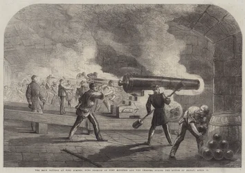 La batteria principale a Fort Sumter, cannoni puntati su Fort Moultrie e il canale durante l